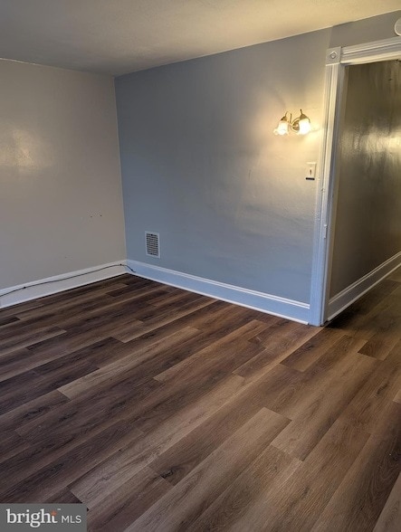 Building Photo - 17 Pine St