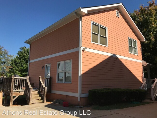 Building Photo - 5 br, 3 bath House - 170 Mandy Drive