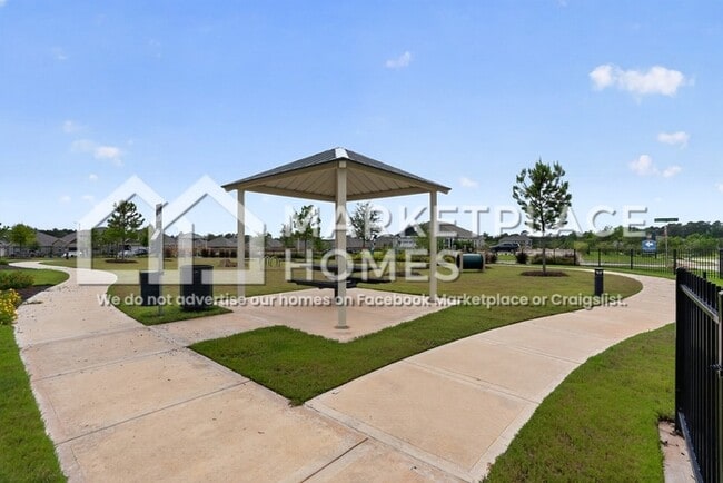 Building Photo - 15623 Plum Brk Dr