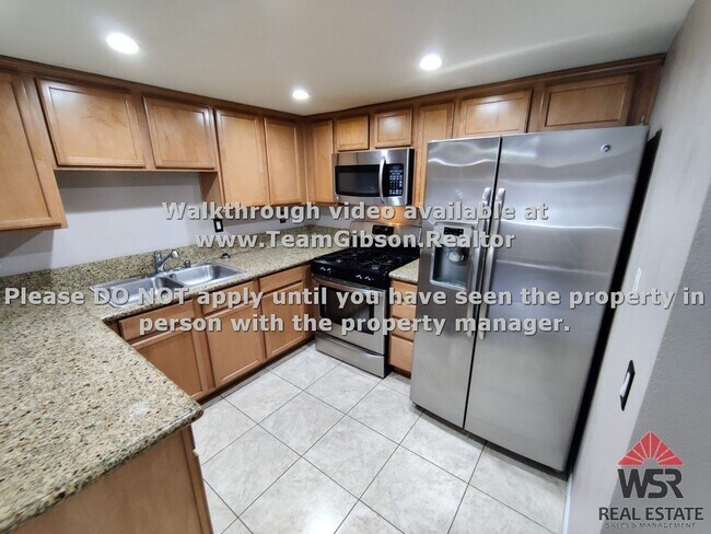 Building Photo - 1 Bedroom, Upstairs Condo