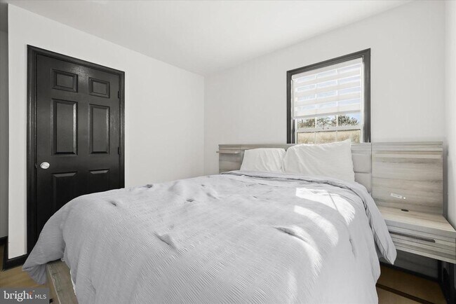 Building Photo - 10626 Fitzgibbon Ct