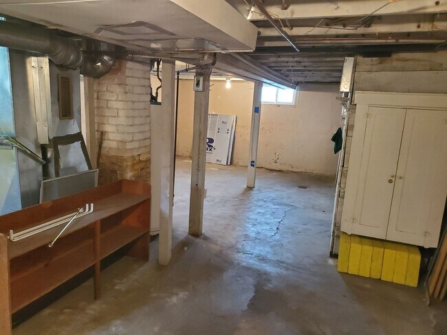 Building Photo - 503 Washington Ave