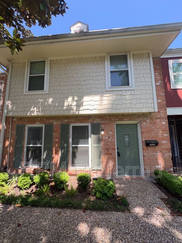 Primary Photo - 10379 Briar Forest Dr