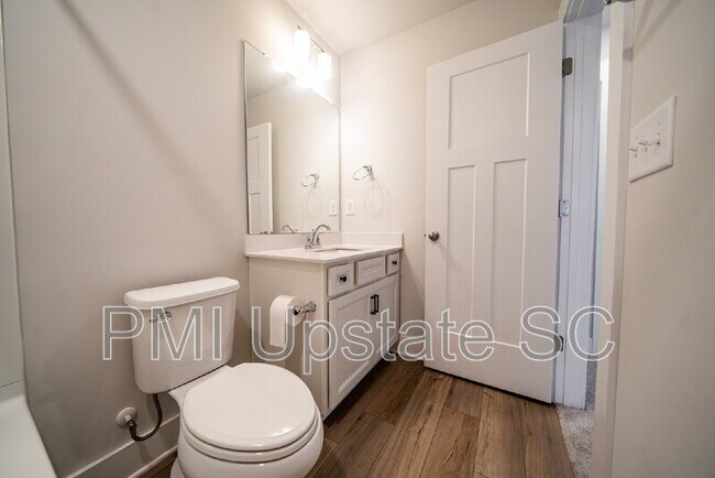 Building Photo - 181 Dalmatian Dr