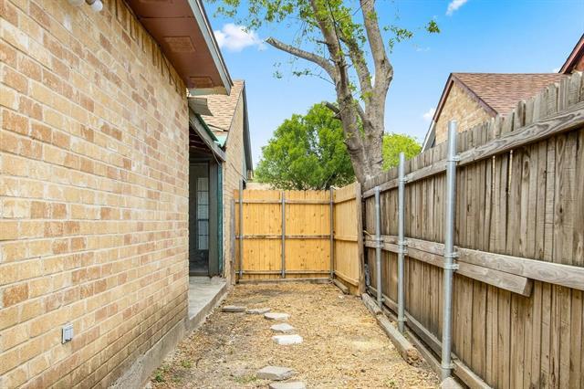 Building Photo - 2438 Limestone Dr
