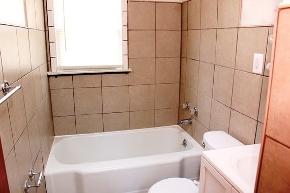 Building Photo - 14999 Lincoln Ave