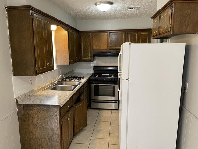 Building Photo - 2608 SE 45th St