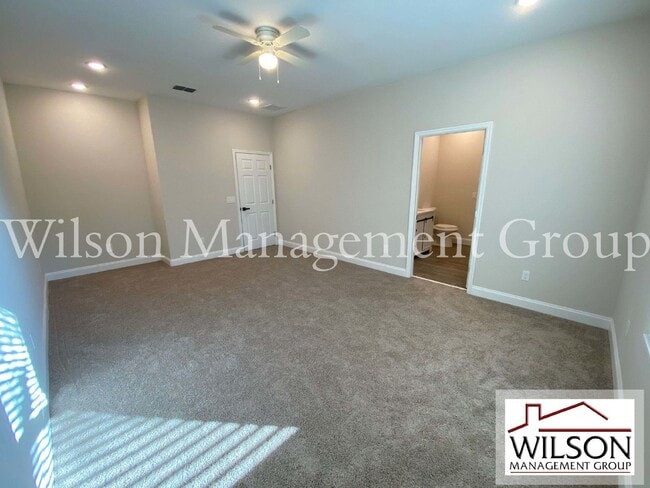 Building Photo - 732 S Lee Ave