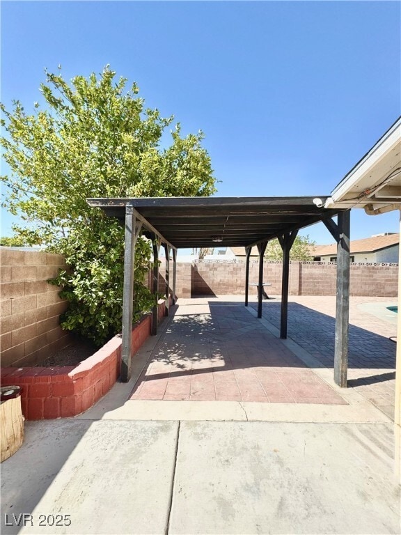 Building Photo - 5830 Deer Valley Dr