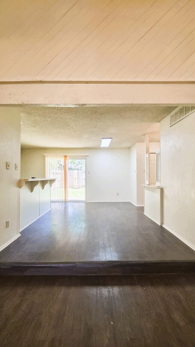 Building Photo - 3309 74th St