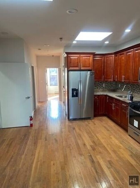 Building Photo - 1118 Sterling Pl