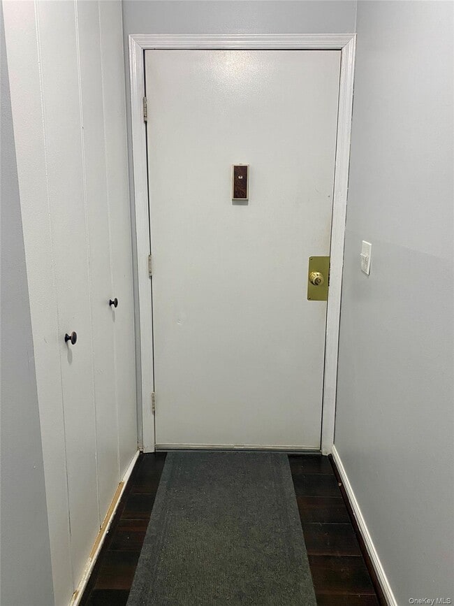 Building Photo - 304 Drew Ln