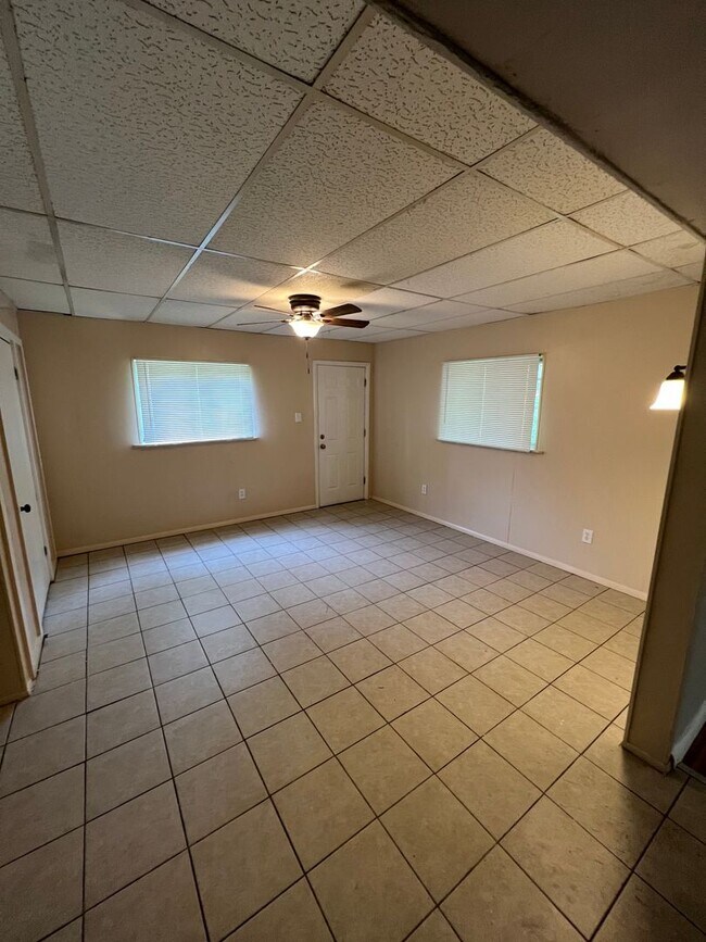 Building Photo - 127 Ben Nevis Rd