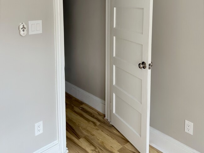 Building Photo - 147 Pensdale St