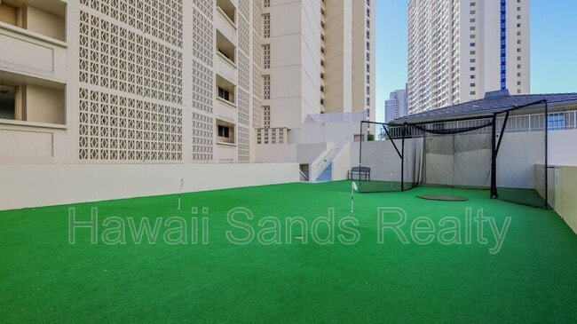 Building Photo - 469 Ena Rd