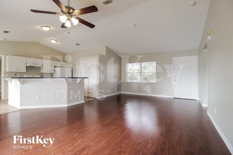 Building Photo - 1674 Waltz St SE