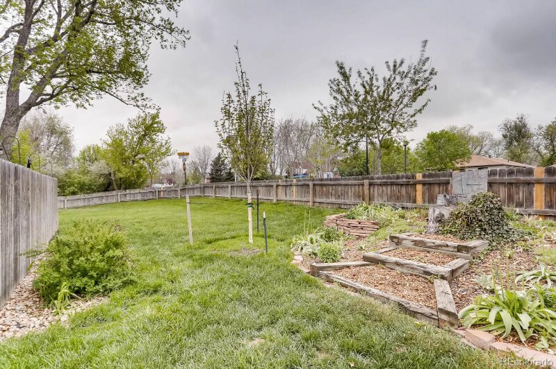 Building Photo - 5875 W 39th Ave