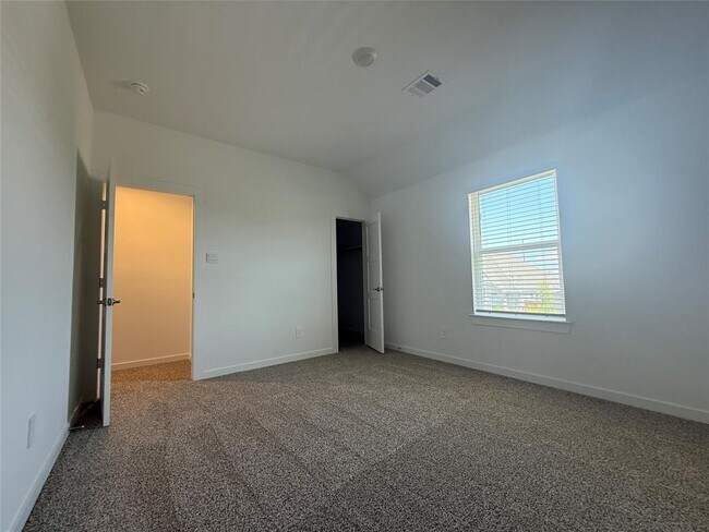 Building Photo - 1524 Sunrise Gables Dr