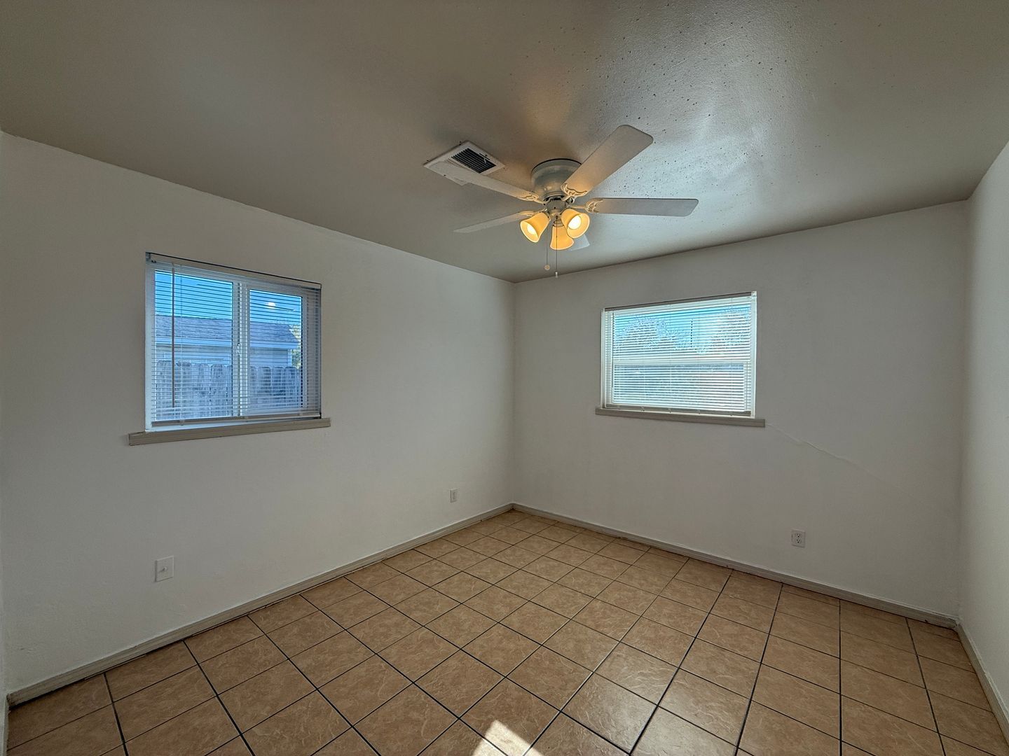 Building Photo - 5305 Drexel Ave