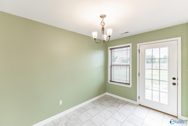 Building Photo - 214 Briar Crest Rd