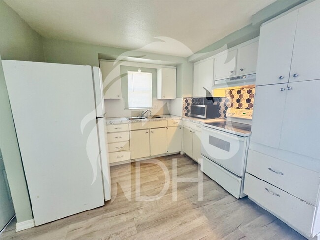 Building Photo - Adorable 2 bedroom Home in Woodward