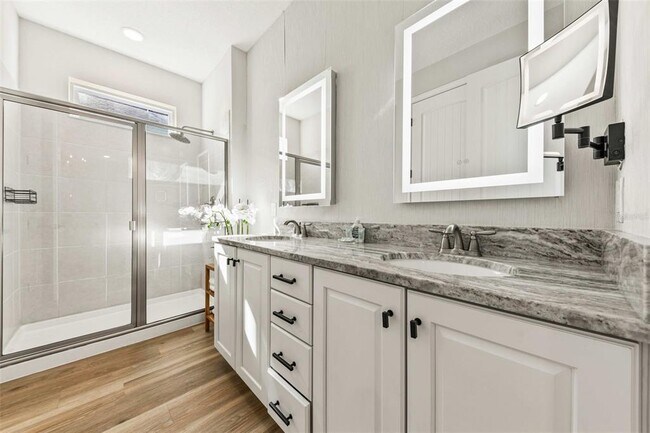 Building Photo - 389 Southfield St