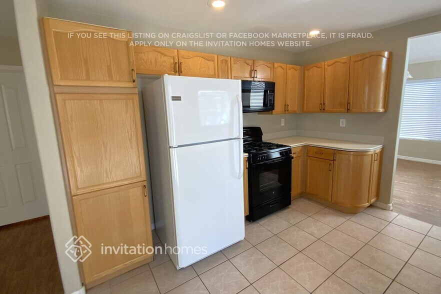 Building Photo - 3703 Funston Way