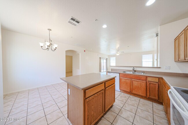 Building Photo - 16925 W Nottingham Way