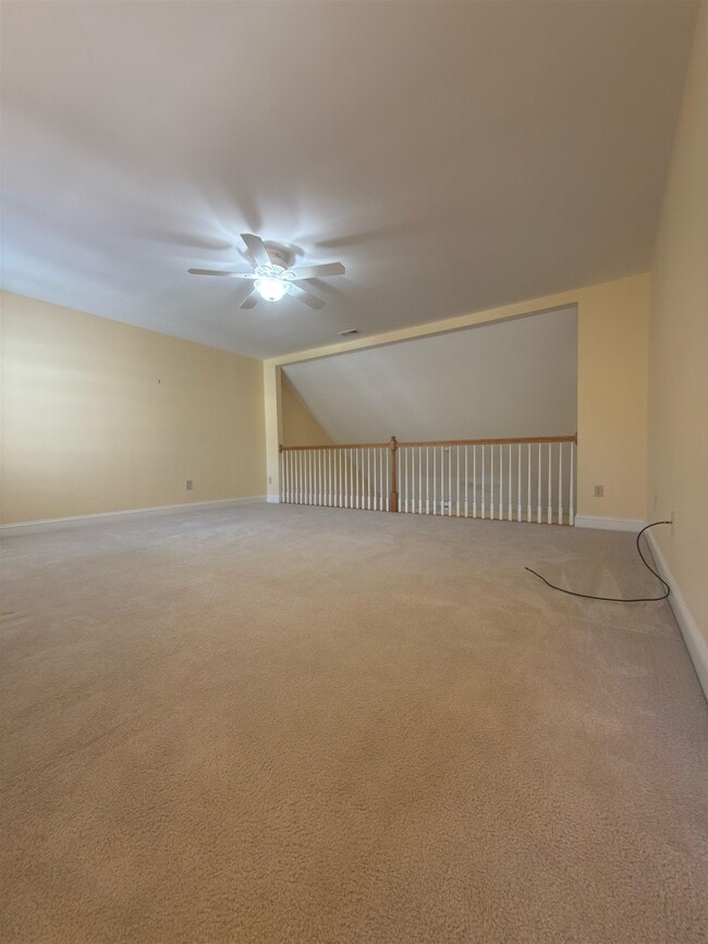 Building Photo - 715 Botany Loop