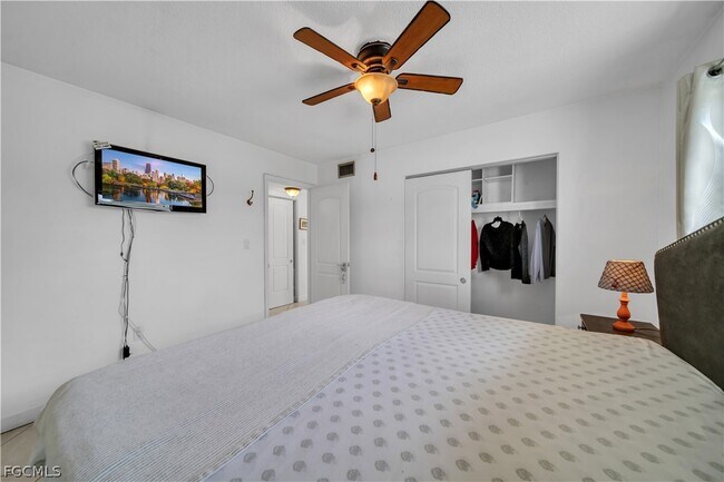 Building Photo - 730 Joel Blvd