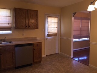 Building Photo - 8212 Tangle Grove Ln