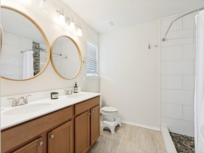 Building Photo - 6909 Longford Trail