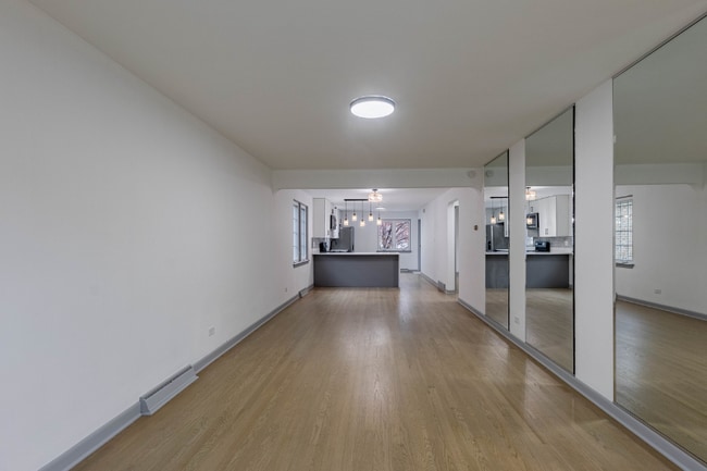 Building Photo - 3420 S Austin Blvd