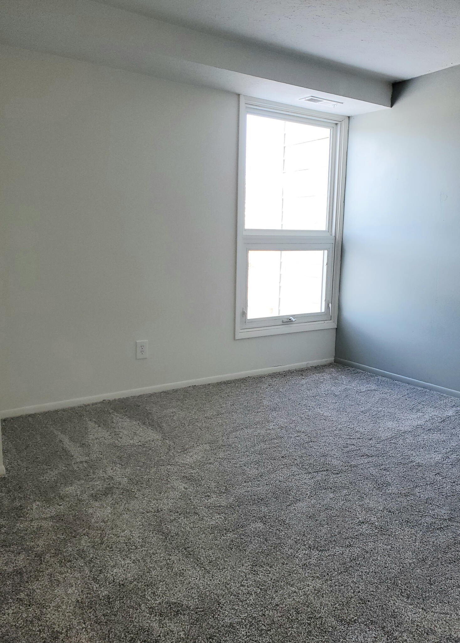 Bedroom one - 1675 Cedarwood Dr