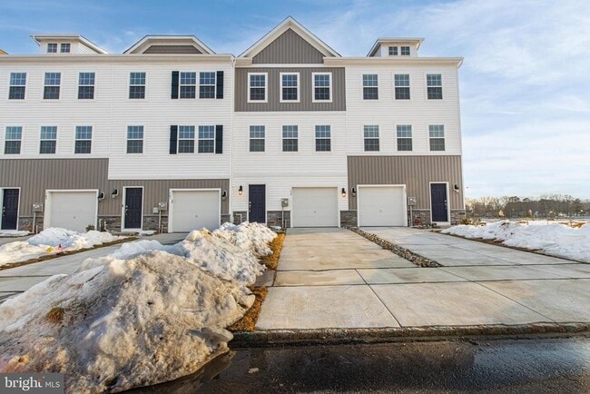 Building Photo - 159 Sandy Rdg Rd