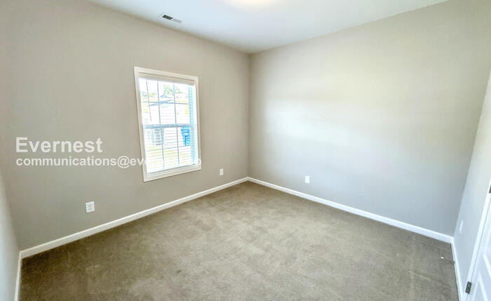 Building Photo - 1020 Echo Rdg Rd