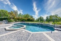 Building Photo - 16 Oakmont