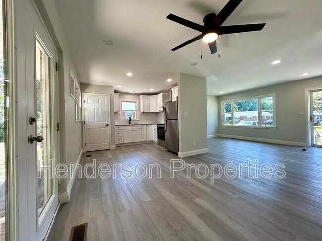 Building Photo - 5405 Myrica Ln