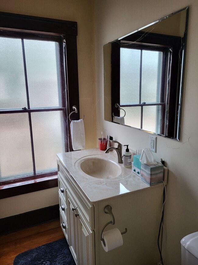 Building Photo - 25 Beech St