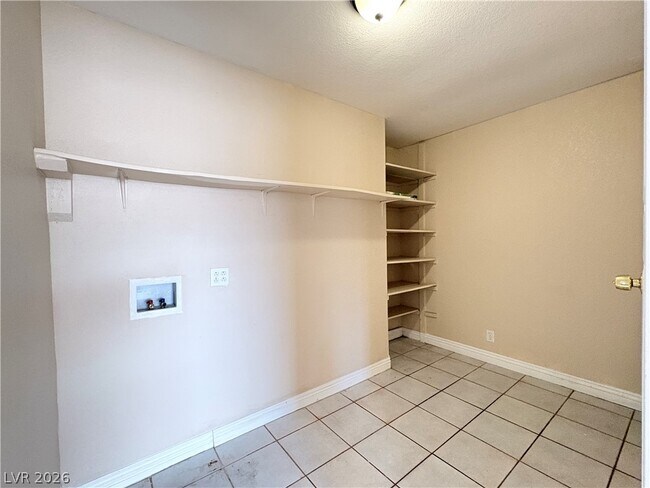 Building Photo - 6329 Brittany Way