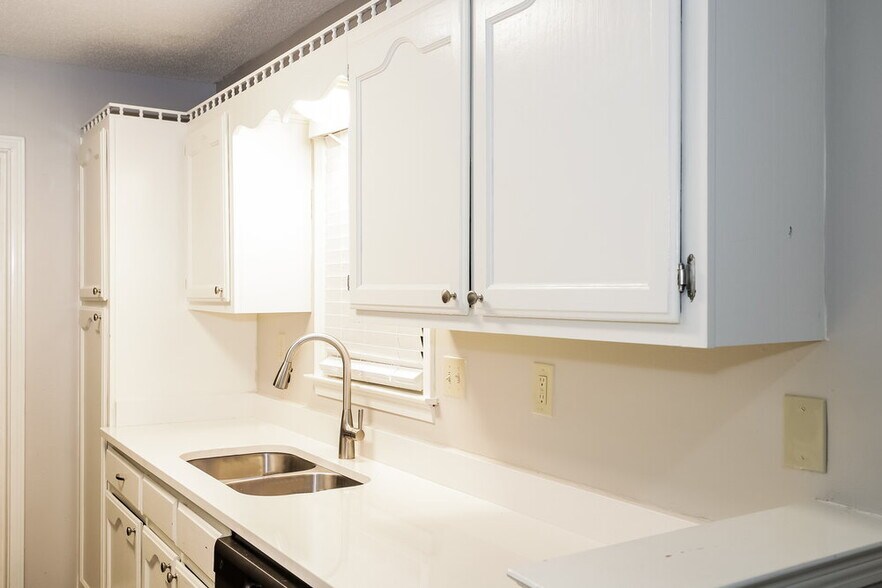 Building Photo - 7278 Carthage Cove