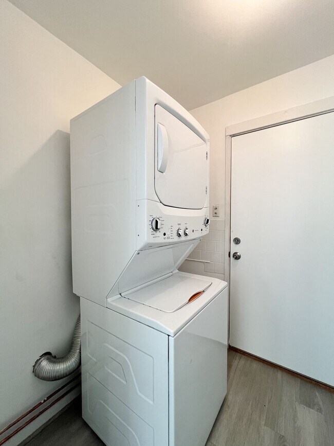 Building Photo - Charming 1 Bedroom, 1 Bath Rental in North Napa!