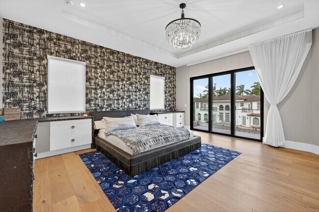 Building Photo - 785 NE 70th St