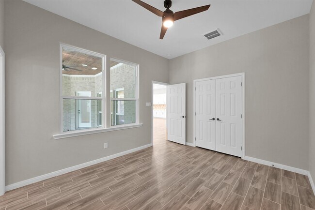 Building Photo - 4783 W Fork Blvd