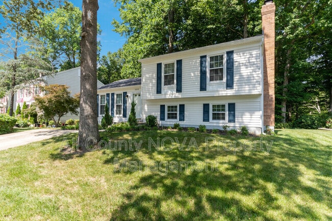 Building Photo - 12112 Amblewood Dr