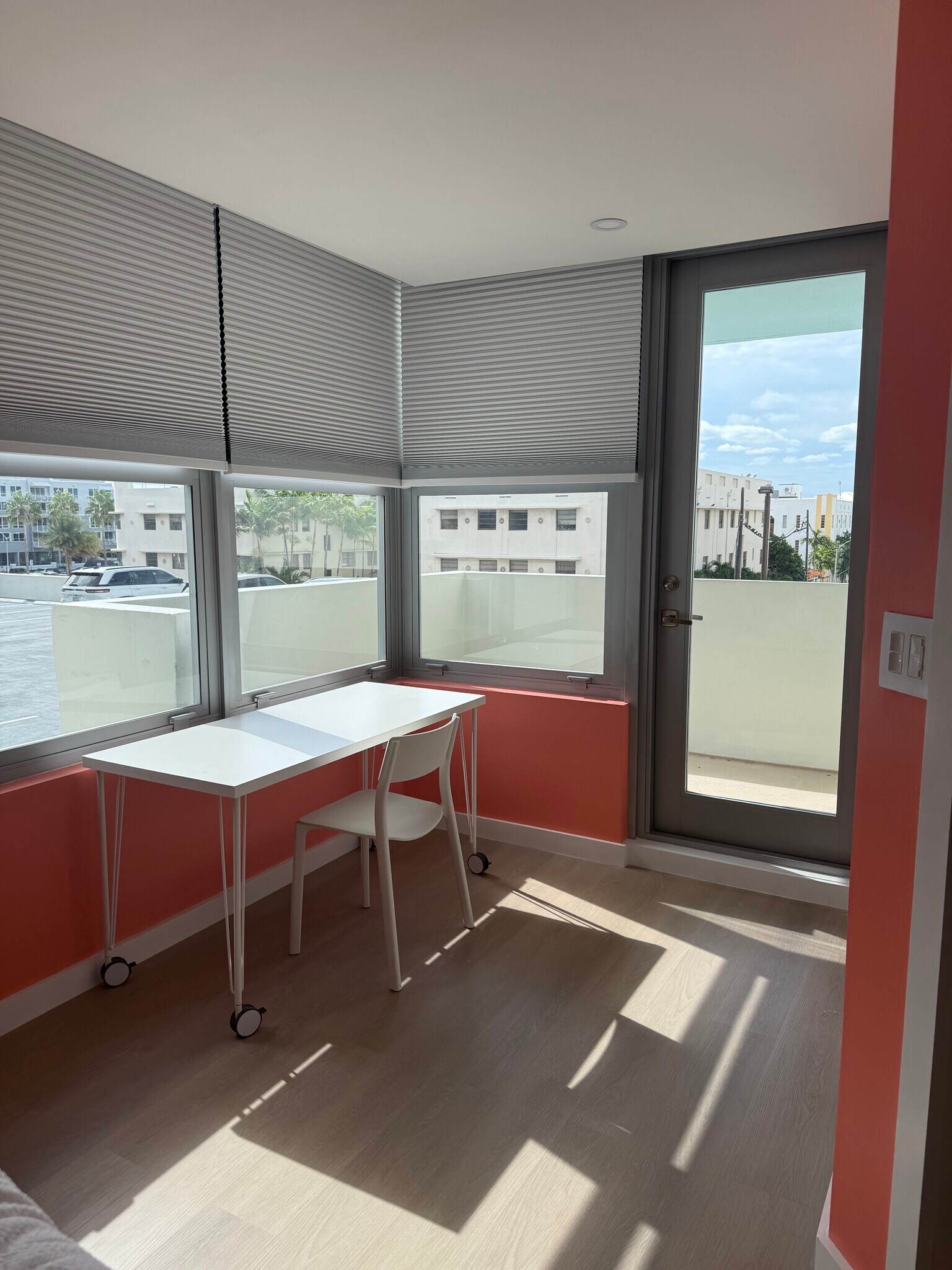 Building Photo - 2899 Collins Ave