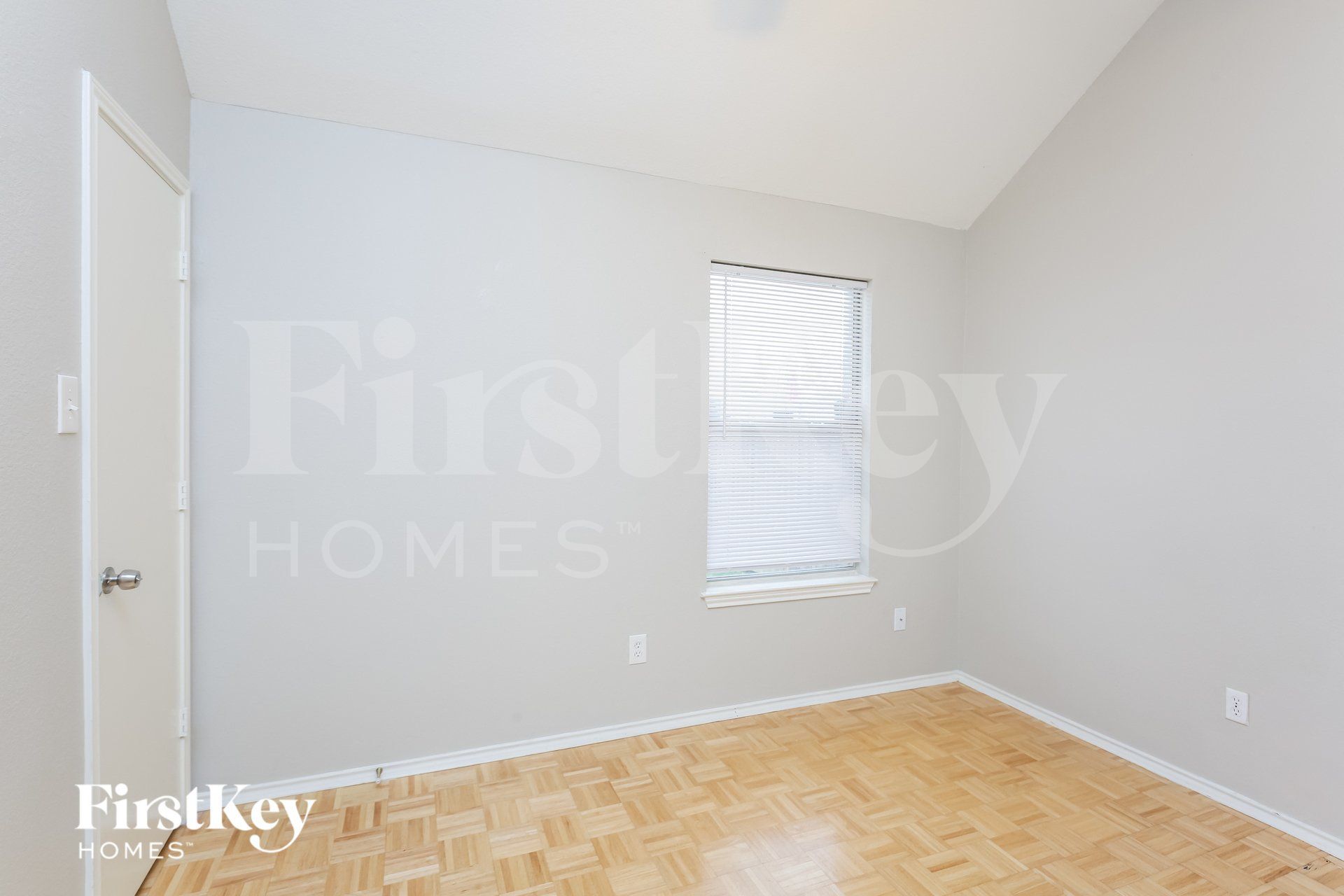 Building Photo - 1203 Jamestown Ct