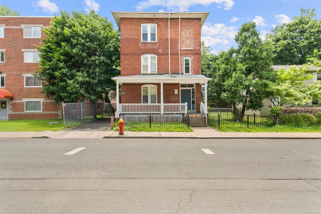Building Photo - 29 Belden St