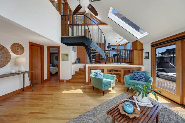 Building Photo - 3110 Portage Bay Pl E