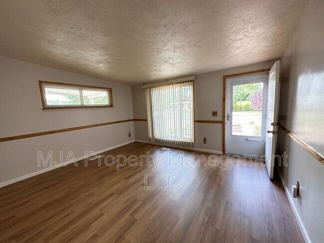 Building Photo - 4663 Namba Way